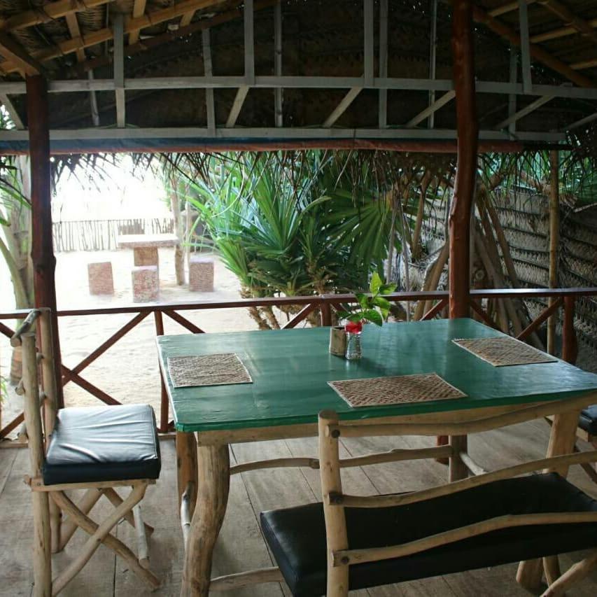 Happy Cocos Beach House Waskaduwa Extérieur photo