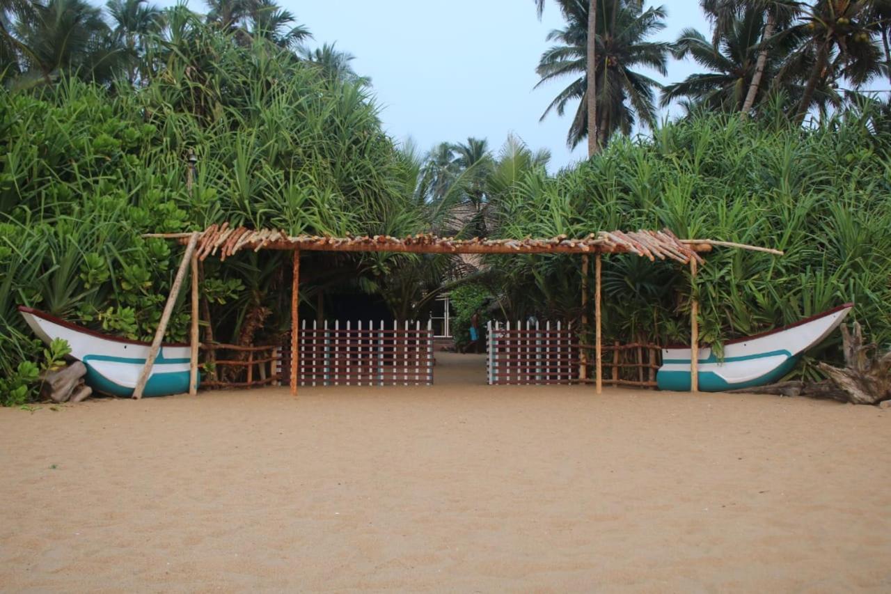Happy Cocos Beach House Waskaduwa Extérieur photo